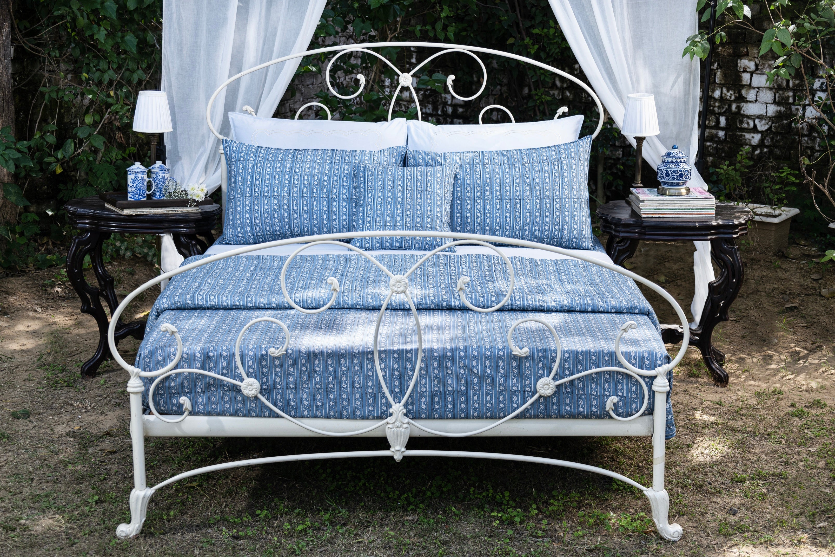 Bed Sheet WT Pillow Cover - Chippa Anisha Allure